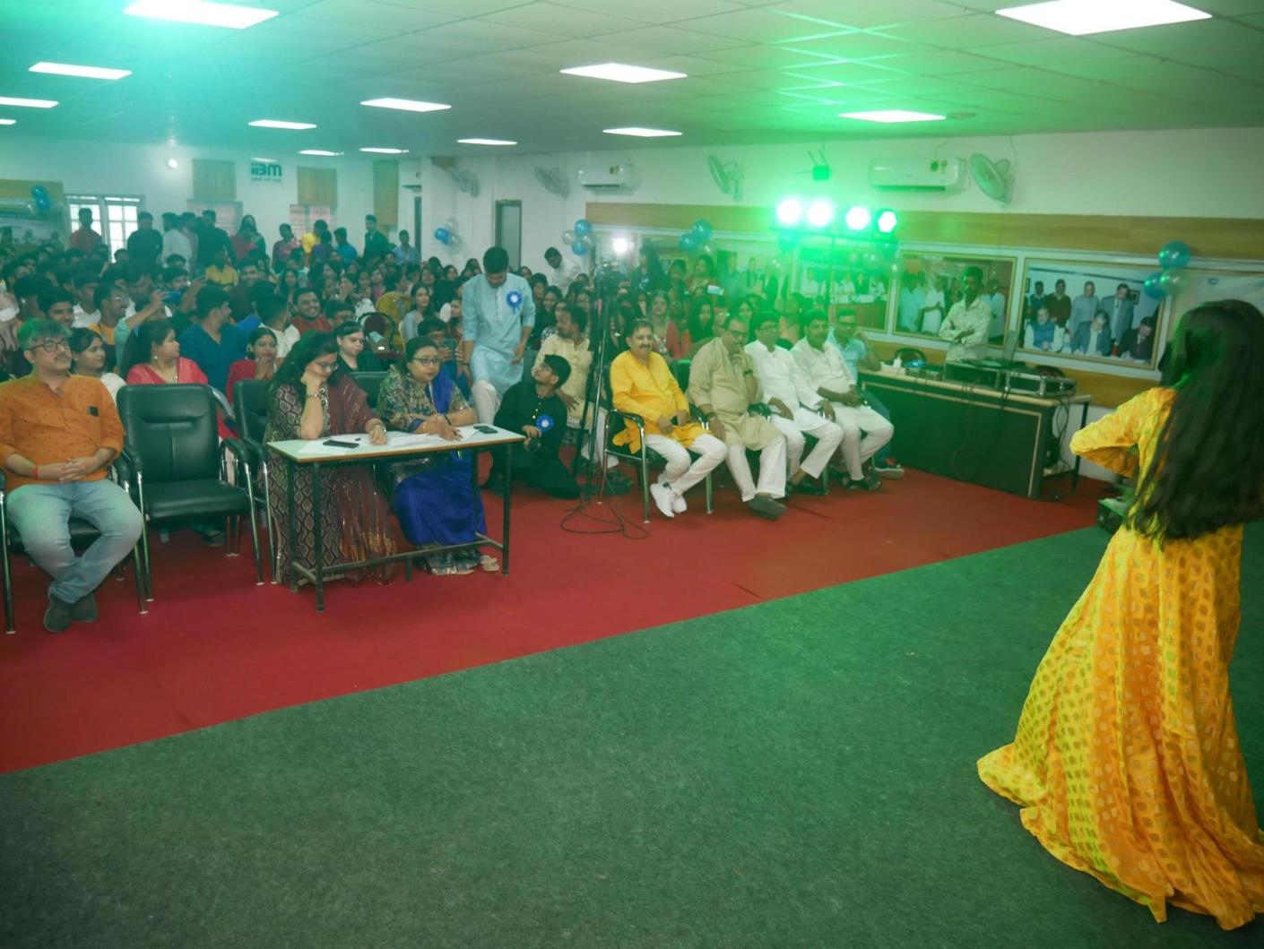 नृत्योत्सव 2.0 - Navratri Dance Competition at IIBM Patna